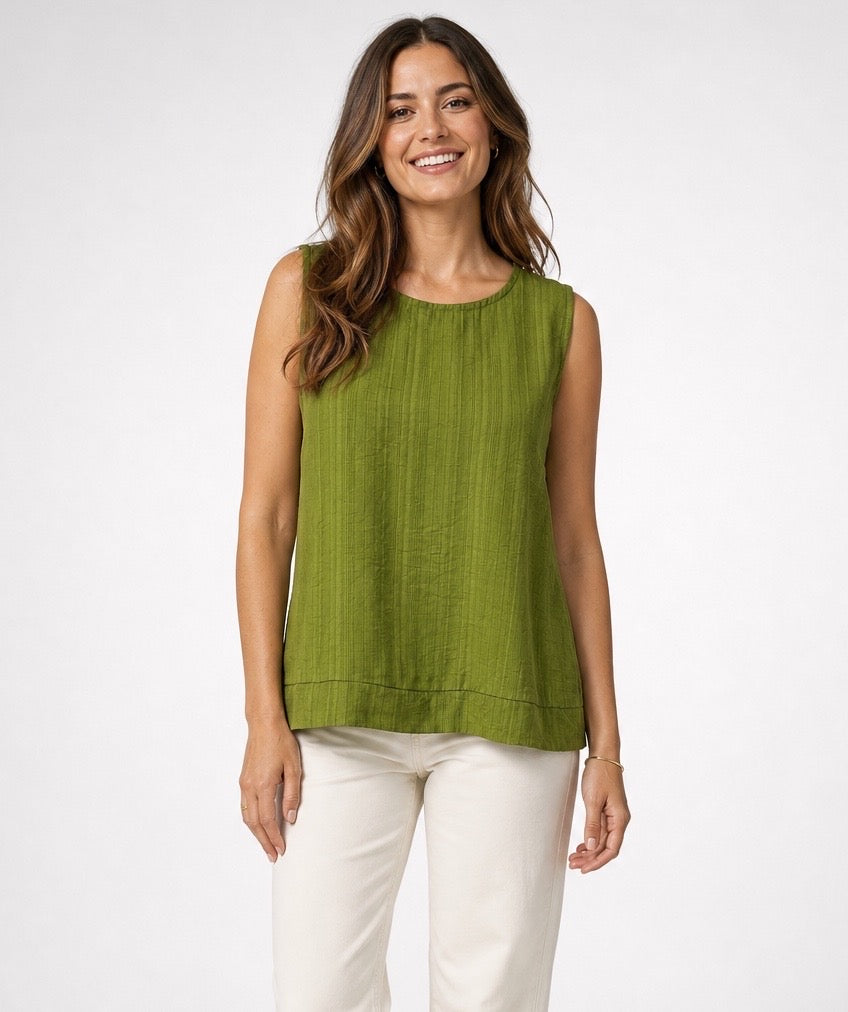 Textured Sleeveless Key Hole Top