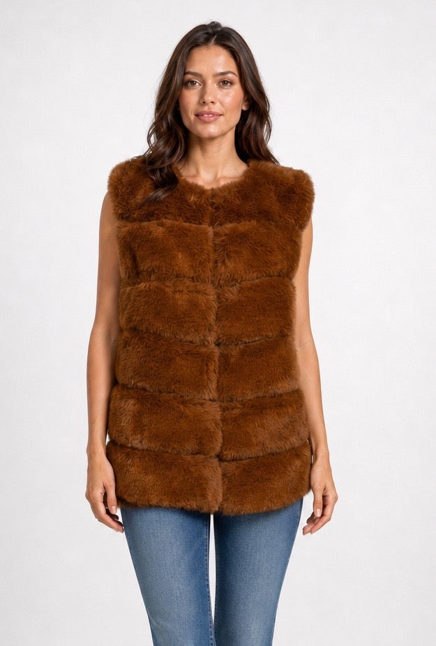 Chic Textured Faux Fur Gilet