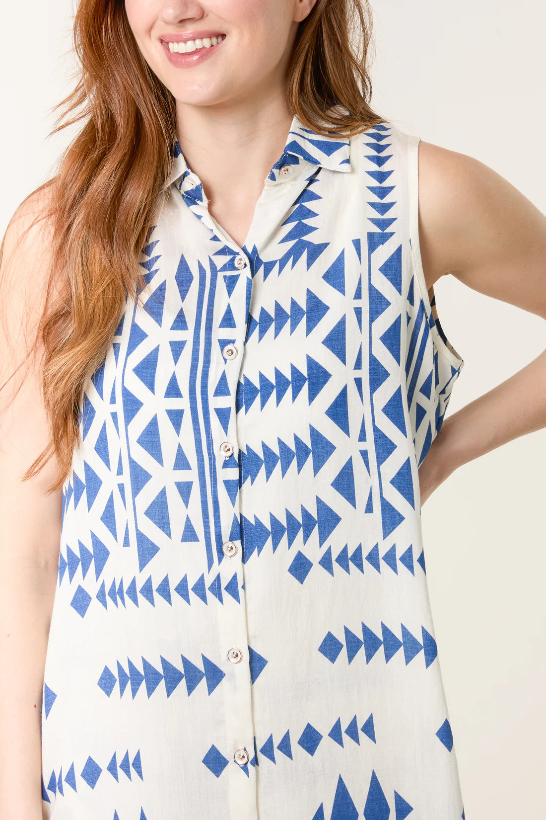 Geometric Print Sleeveless Shirt & Shorts Set